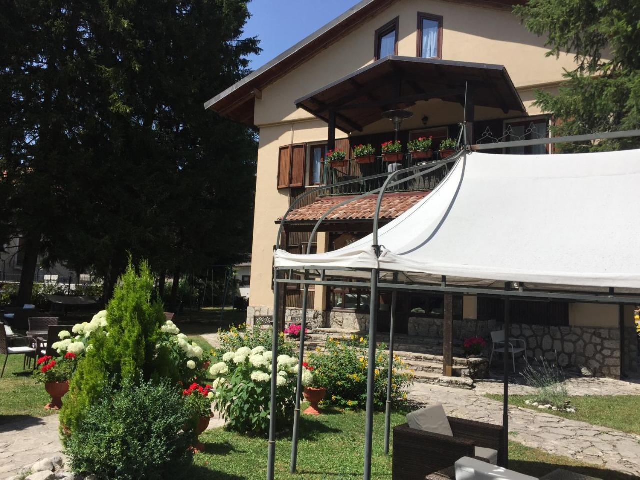 Villa dei Pini Pescasseroli Esterno foto